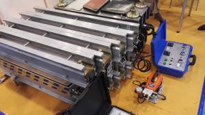 China Heavy weight Sectional Conveyor Belt Vulcanizer With E Type Cross Beam factory