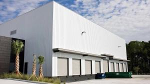 China Modern Q235 Q355 Steel Structure Building Customized With Sandwich Panel Roof factory