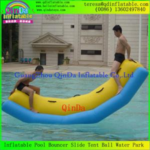 China New Product Single Tube Inflatable Water Seesaw With CE Certificate Water Sport Toys factory