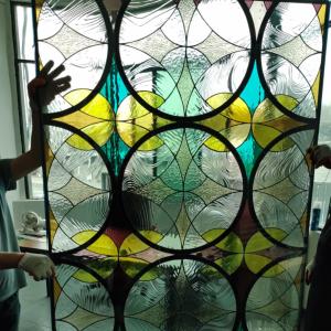 China Art Mosaic Glass Stained Glass Welding Decorative Doors And Windows Tiffiny Mosaic Church Glass factory