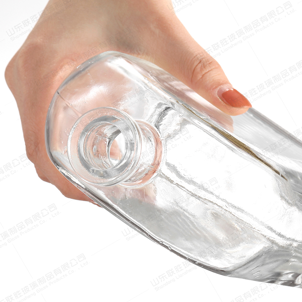 500 Ml 16 Oz Clear Spirit Glass Bottles With Cork Lids And Seal Shrink Capsules Caps