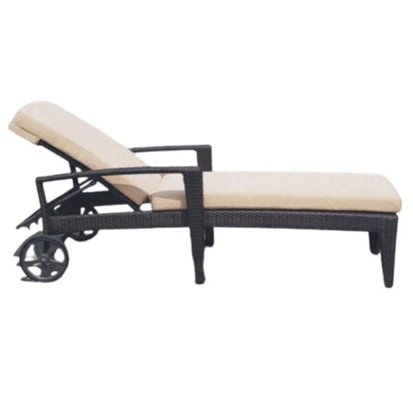 Wholesales beach furniture wicker rattan plastic pool sunbed sun lounger outdoor