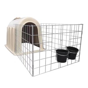 China Cattle Livestock Farm Equipment PE Calf Housing Hutch 4-5mm Thickness factory