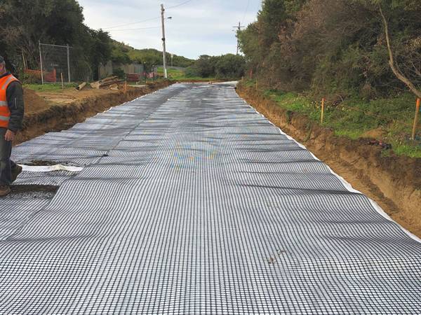 Rigid Strength Composite Geogrid 20 Kn 30 Kn 40 Kn Biaxial Geotextile Composite Polyester Geogrid