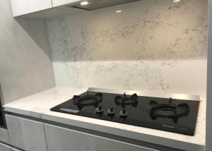 China Polished Quartz Kitchen Countertops , Anti Slip Artificial Quartz Stone factory