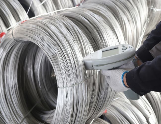 Non Rusting Welded Steel Wire Mesh Zoo Animal Enclosure Wire Mesh 10m-30m