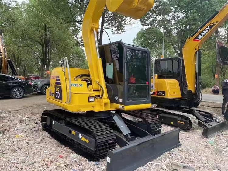 Original 7 Ton Mini Used Komatsu PC70-8 Excavator in Shanghai with 435 Working Hours