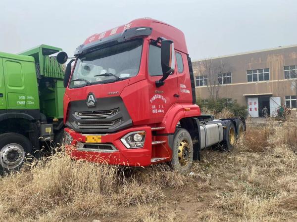 Sino Truck Leaf Spring Weichai 440hp Strong Engine Hohan Tractor Head 6*4 High