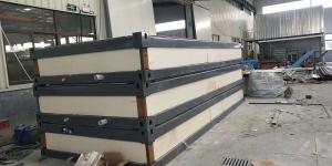 China Waterproof Mobile Shipping Container Homes , Vertical Angle Line Shipping Container Cabin factory