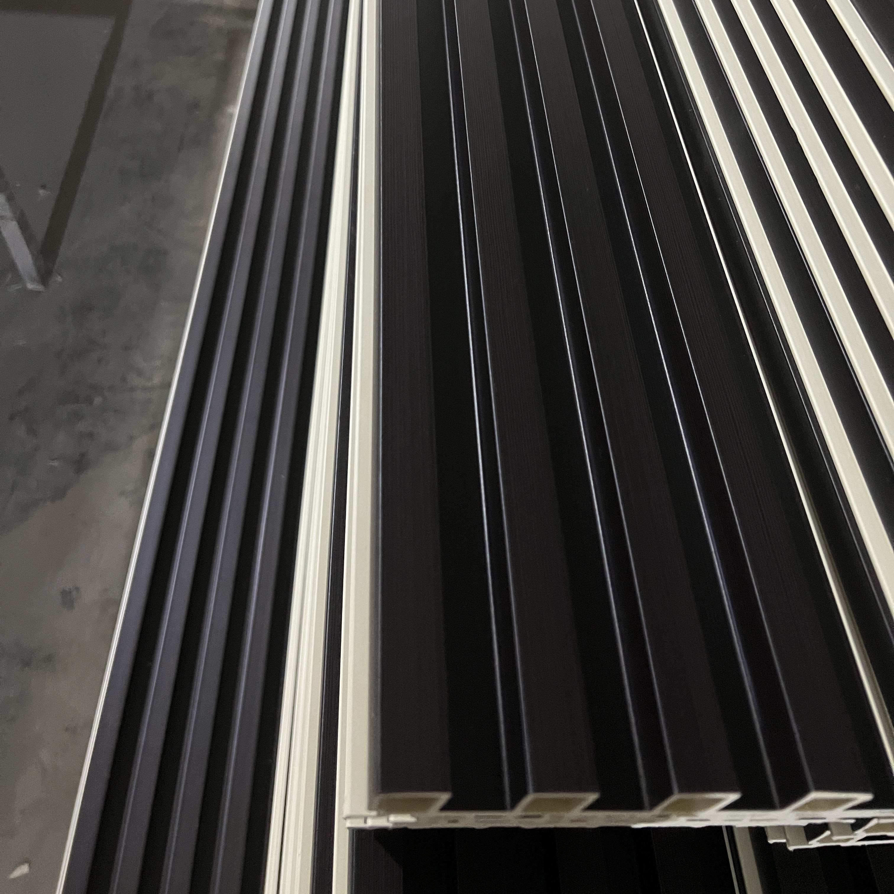 Waterproof Wpc Wall Panel Pvc Film Wood Plastic Wpc Ceiling Slat Cladding Fluted Indoor Wall Panel for Interior Decoration