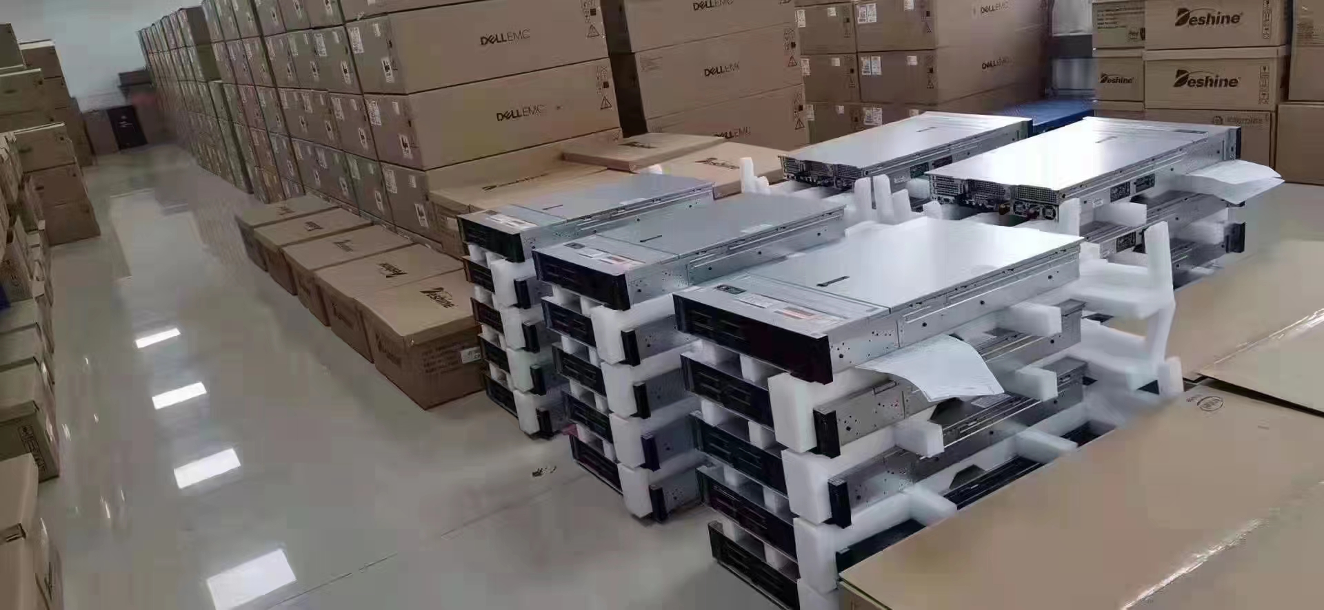 16/32 DDR4 DIMMs 2U Rackmount Server 2.0Ghz Fusionserver 2288H V6