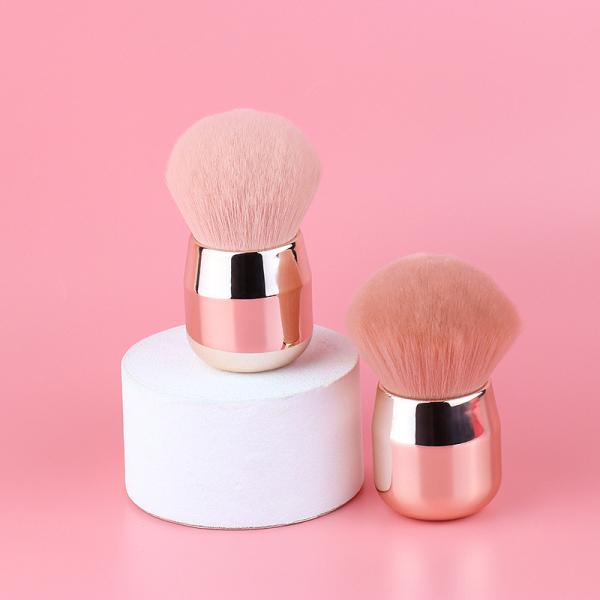 Face Kabuki Makeup Brush Plastic Handle Sleek Shape 1Pcs