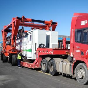 China SPEO Mobile Straddle Carrier Crane 35 Ton For Lifting Oversized Loads factory