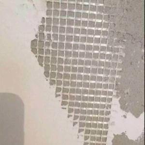 China Different colors alkali - resistant fiberglass mesh used as contruction material factory