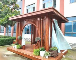 China 6061 OEM ODM Wood Grain Aluminum Extrusion Profile factory