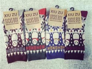 China Fashion customized christmas snowman design winter acrylic thick socks for female factory
