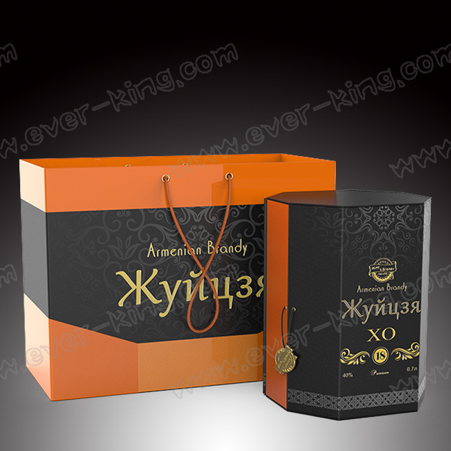 Luxury PU Leather Cardboard Packaging For Brandy Wine Gift Box