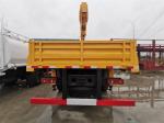Dongfeng 190hp Engine Truck Mounted Crane 8 Ton Crane Truck For Transportation