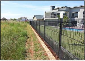 China anti-climb fence/ 358 high security fence/ anti-climb 358 security fence factory