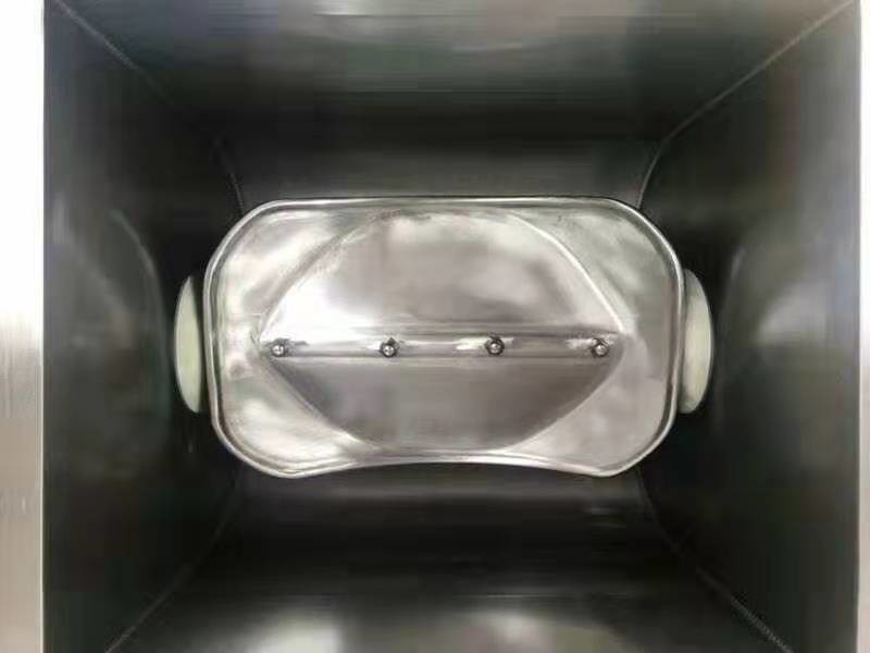 China 15KG Capacity Vacuum Dough Mixer With Full 304 Stainless Steel factory