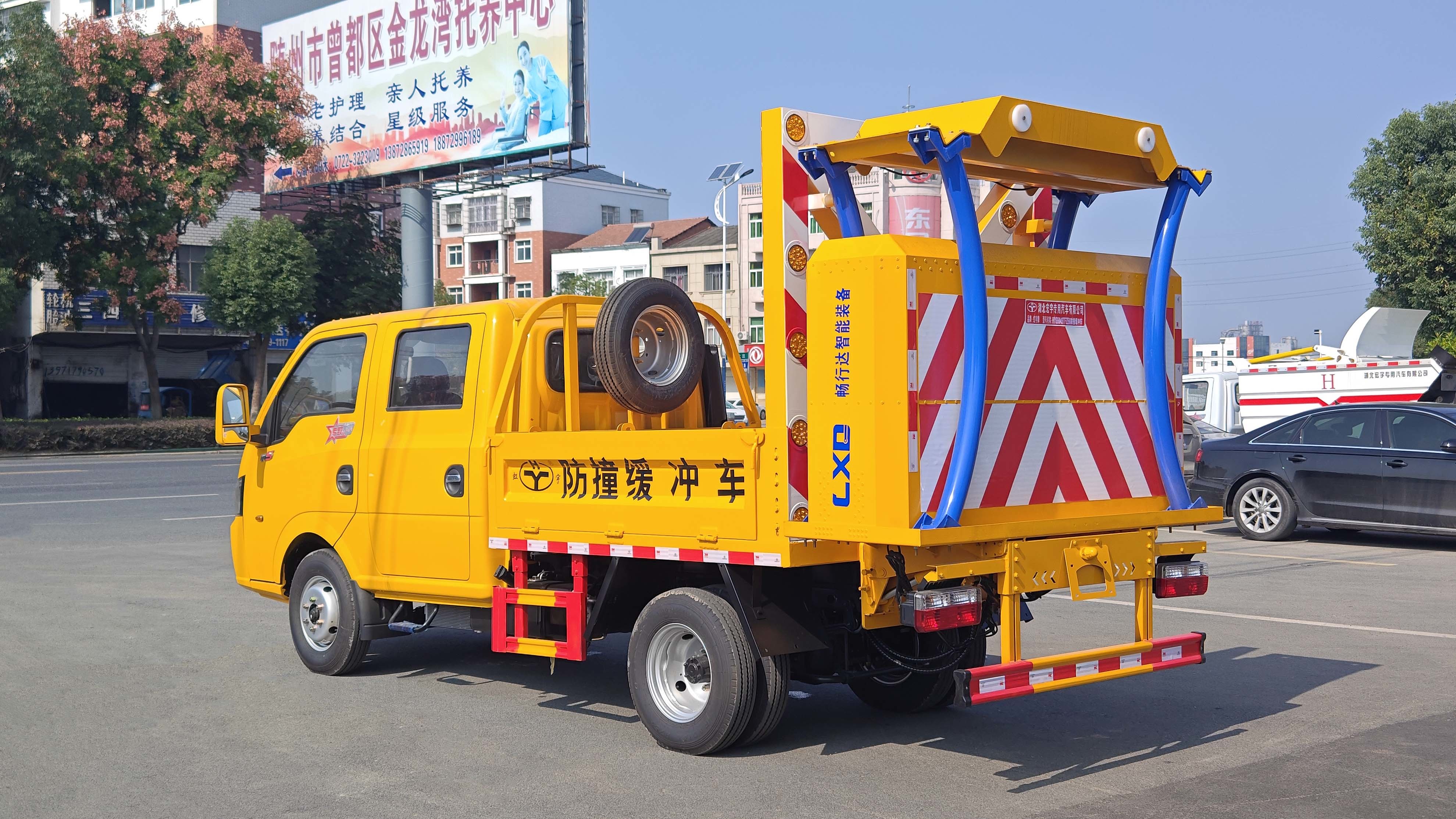 Buffer Truck Dongfeng 101 Max Speed Anti-Collision Buffer Attenuator Truck For Sale