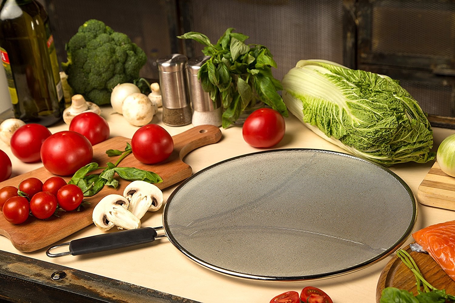 13" Grease Splatter Screen for Cooking with Heavy Duty Ultra Fine Mesh Plus Silicone Hot Handle Holder