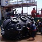 Boat Weight From 15000 - 200000T Of Pneumatic Air Filled Rubber Ship Fender