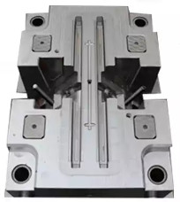 NAK80 Car Windshield Molding Plastic Cold Runner / Hot Runner