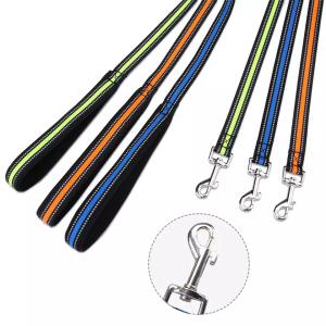 China Durable Dog Collar Leash Set Personalized Dog Collar With Reflective Strip factory