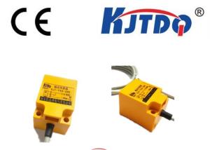 China Plastics Industry Inductive Proximity Sensor Diameter 17mm Distance 4mm Connector on sale