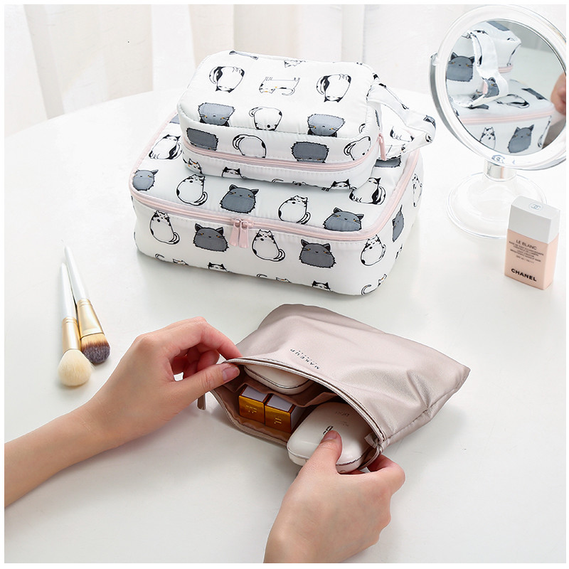 Cartoon Ladies Polyester Cosmetic Bag For Travel