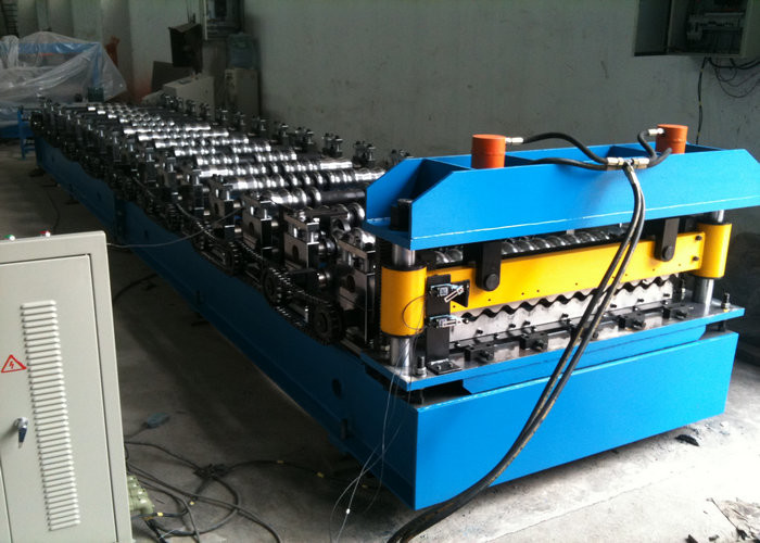 Corrugating Iron Roofing Sheet Making Machine Metal Roofing Equipment 8m/min - 12m/min