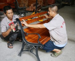 Sunproof Advertising 1400mm Galvanized Steel Garden Benches