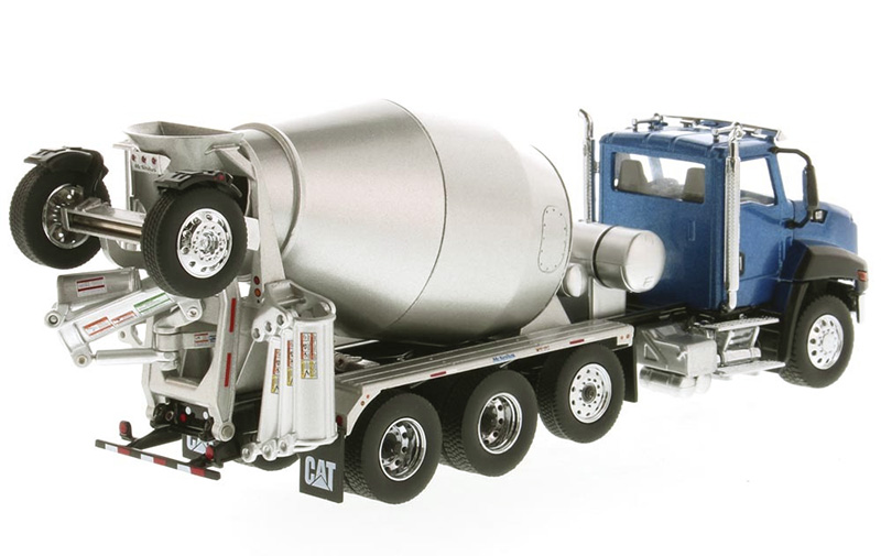 Caterpillar CT660 McNeilus Concrete Mixer Truck 1/50 Scale Diecast Model CAT Collection