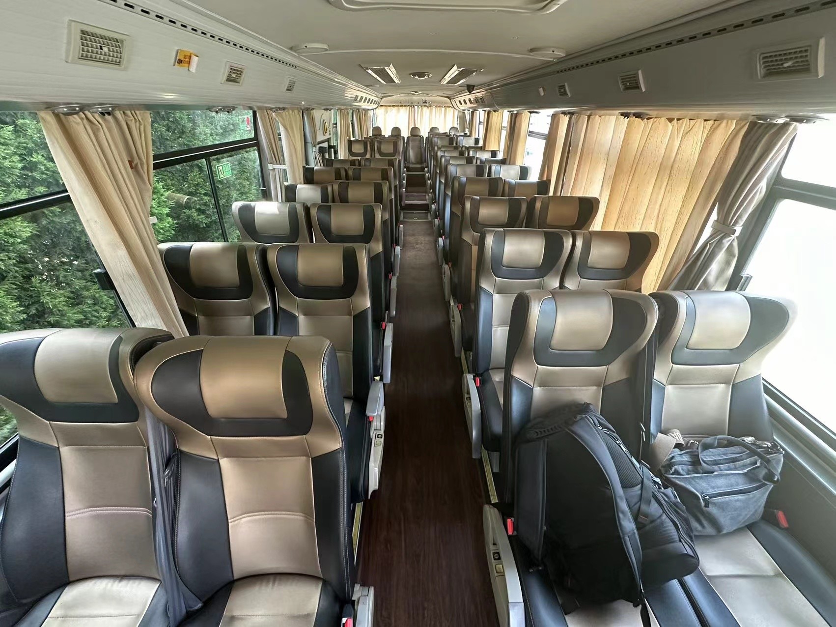 Used Coach Bus Nigeria 2018 Year Yutong ZK6115 Electric Environment Firend Bus 48 Seats