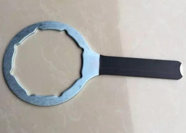 Durable Excavator Spare Parts , Fuel Water Separator High Strength Steel