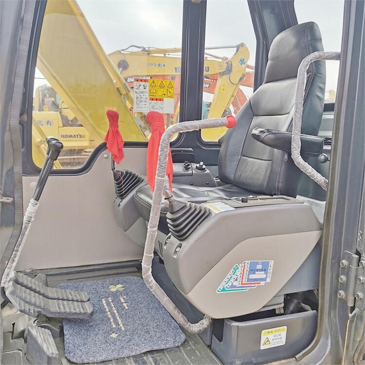 6300 KG Operating Weight Used Komatsu PC60-7 Excavator Japan Original in Good Condition