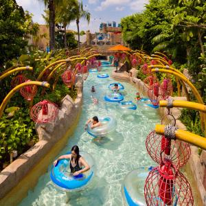 China Artificial Lazy River Equipment Theme Park Indoor Lazy River Pool Hot Dip Galvanizing factory