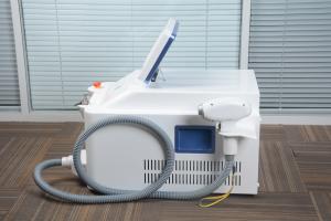 China Portable 808nm Diode Laser Hair Removal Machine Permanent For Beauty Salon factory
