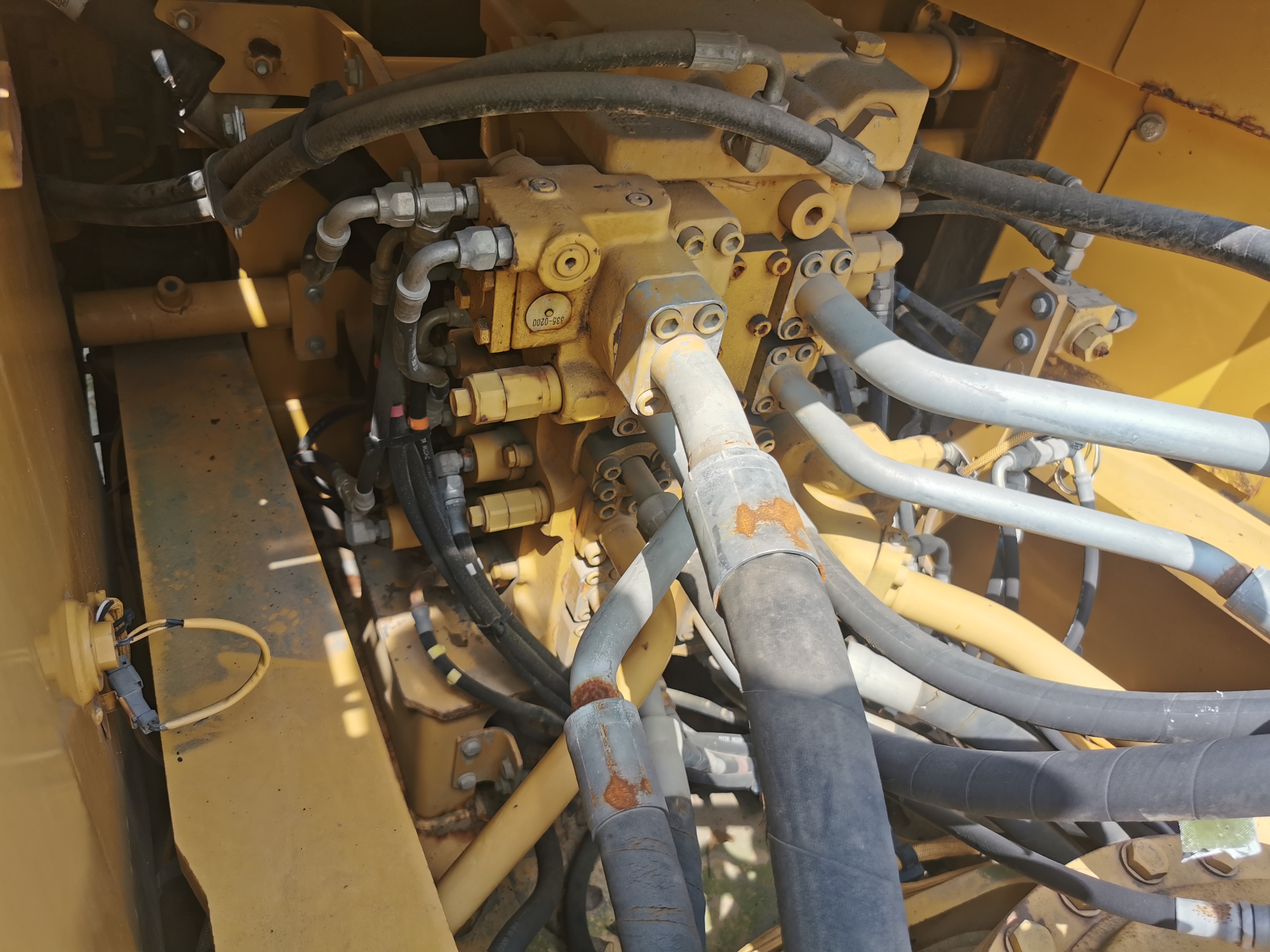 CAT336E Used Heavy Equipment from Japan with 2001-4000 Working Hours and CAT Engine
