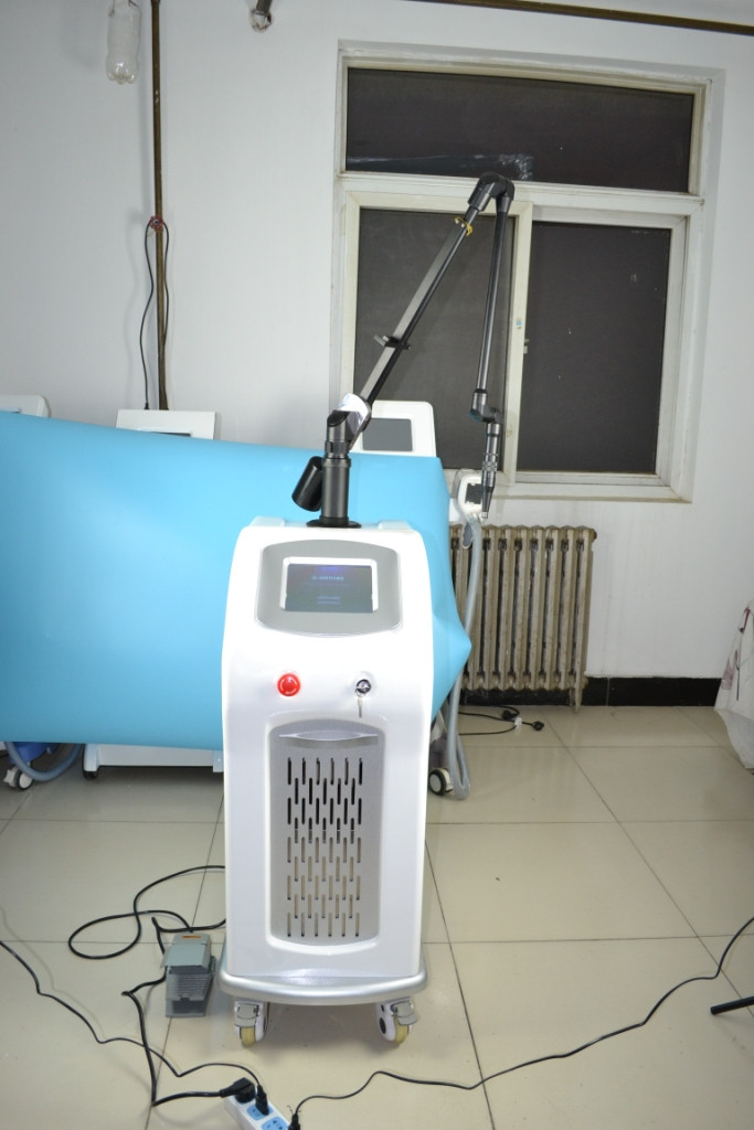 2 Years Warranty Advanced Q Switched Nd Yag Laser 1064 Nm Aluminum