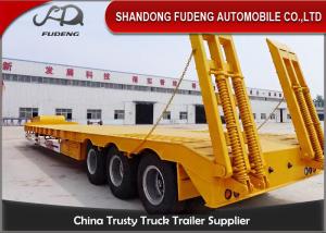 China 60ton Hydraulic Lowbed Low Deck Tri-axles Low Loader Cargo Semi Truck Trailer factory