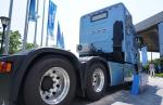 Jiefang 6x4 Tractor Trucks Living Cabin Bule Color 560hp CA Engine 10 Tires LHD