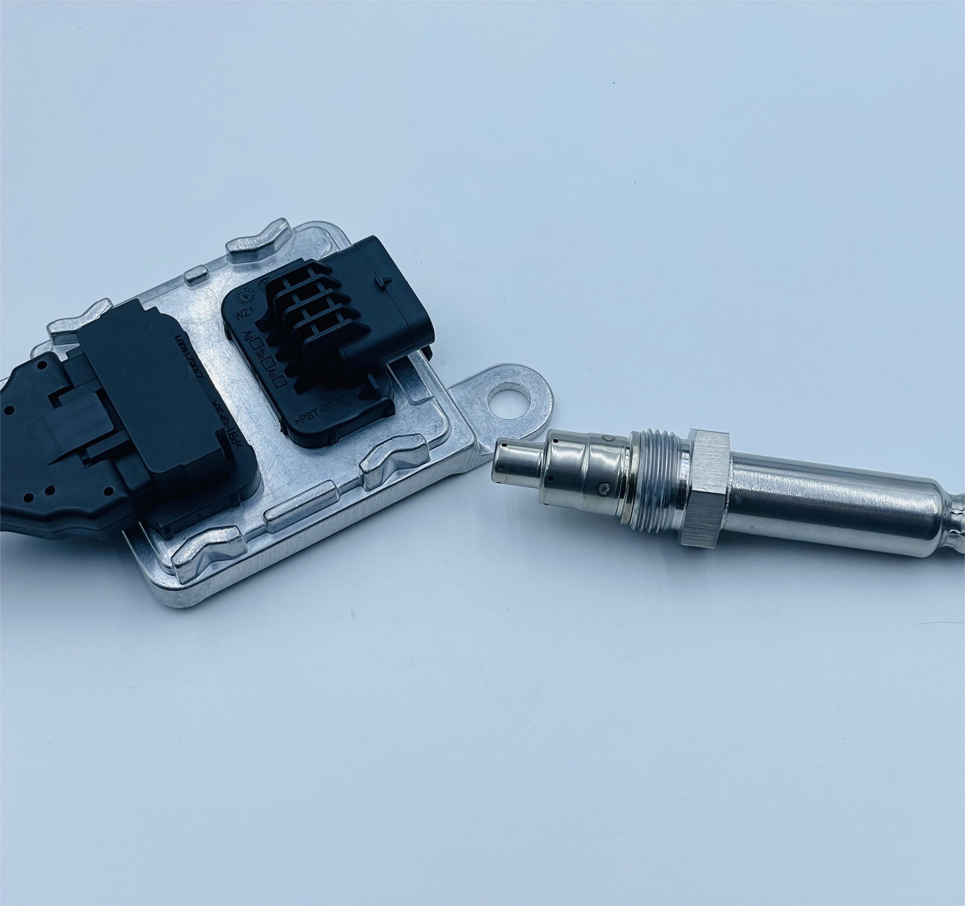 12V NOx Nitrogen Oxygen Sensor For Mercedes Benz A0009055113 SNS0945A