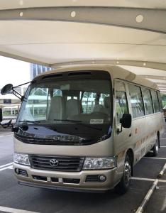China 2010 Year 20 Seats Used Coaster Bus 2TR Gasoline Engine Used Mini Bus Toyota Coaster Bus Left Hand Steering factory