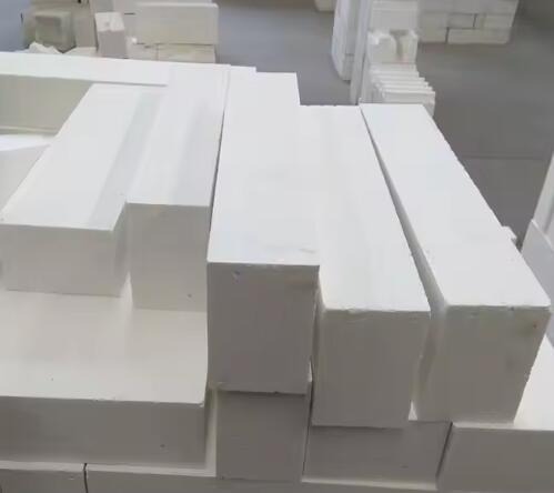 High Temperature Wear Resistance 95% Al2O3 Refractory White Corundum Brick For