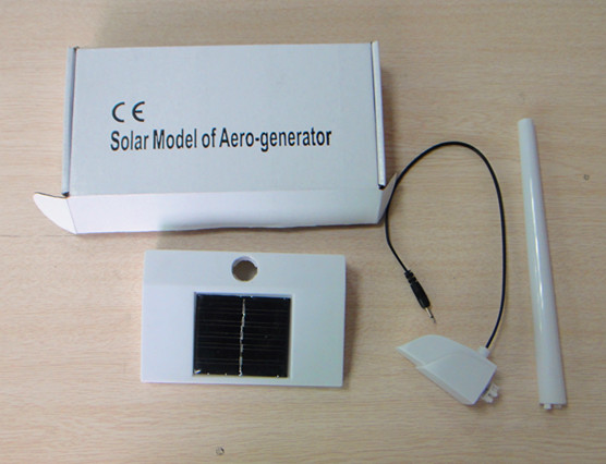 Mini Patented Solar Powered Wind Turbine Toy With 110*110*35mm Blades