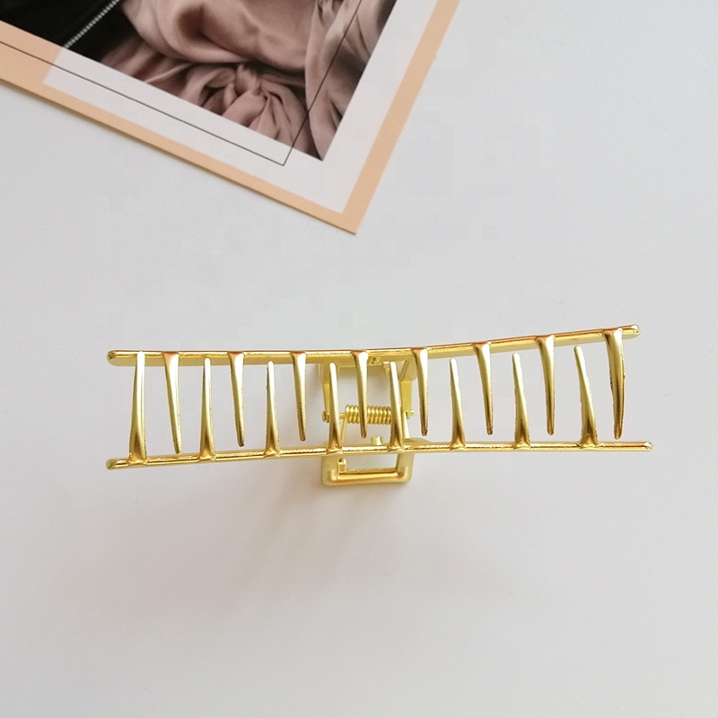 12cm 5 Inch Cute Claw Clips For Hair Hollow Metal Shark Retro Alloy