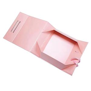 Cardboard Luxury Gift Box Foldable Magnetic Closure With Hinged Lid
