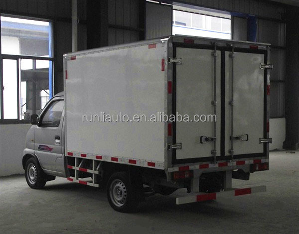 Mini Dongfeng 60hp 4x2 Refrigerated Truck DFA1020FJ12QA Six Wheeler